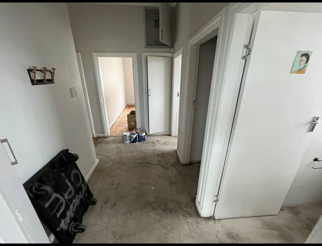176M² OFFICE TO LET IN PAARDEN EILAND